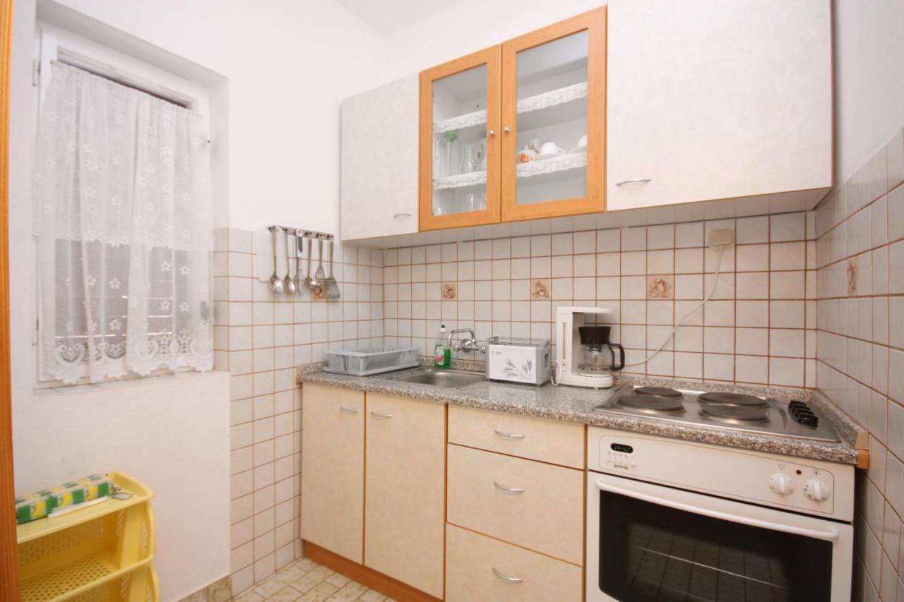 Apartments With A Parking Space Kampor, Rab - 4984 Esterno foto